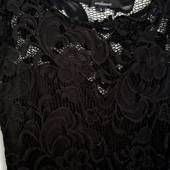 Dress - Picture 3 of 3